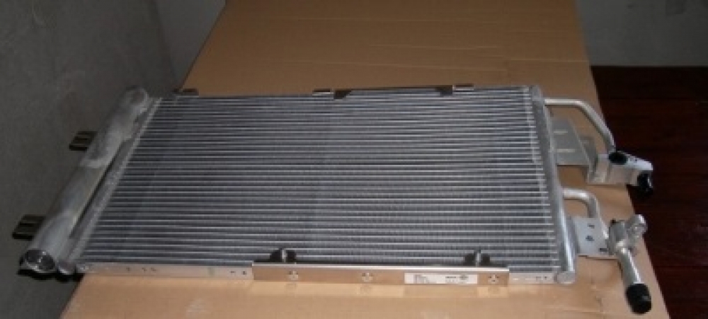 Radiator aer conditionat Opel Astra H Zafira B Nissens Climatizare Opel Zafira B